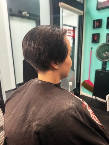 Back view of Women's Short Haircut